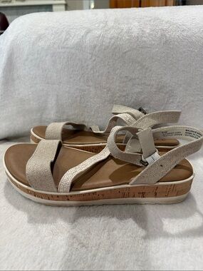Seychelles Natural Beige Platform Sandals with Cork-Look Sole Memory Foam